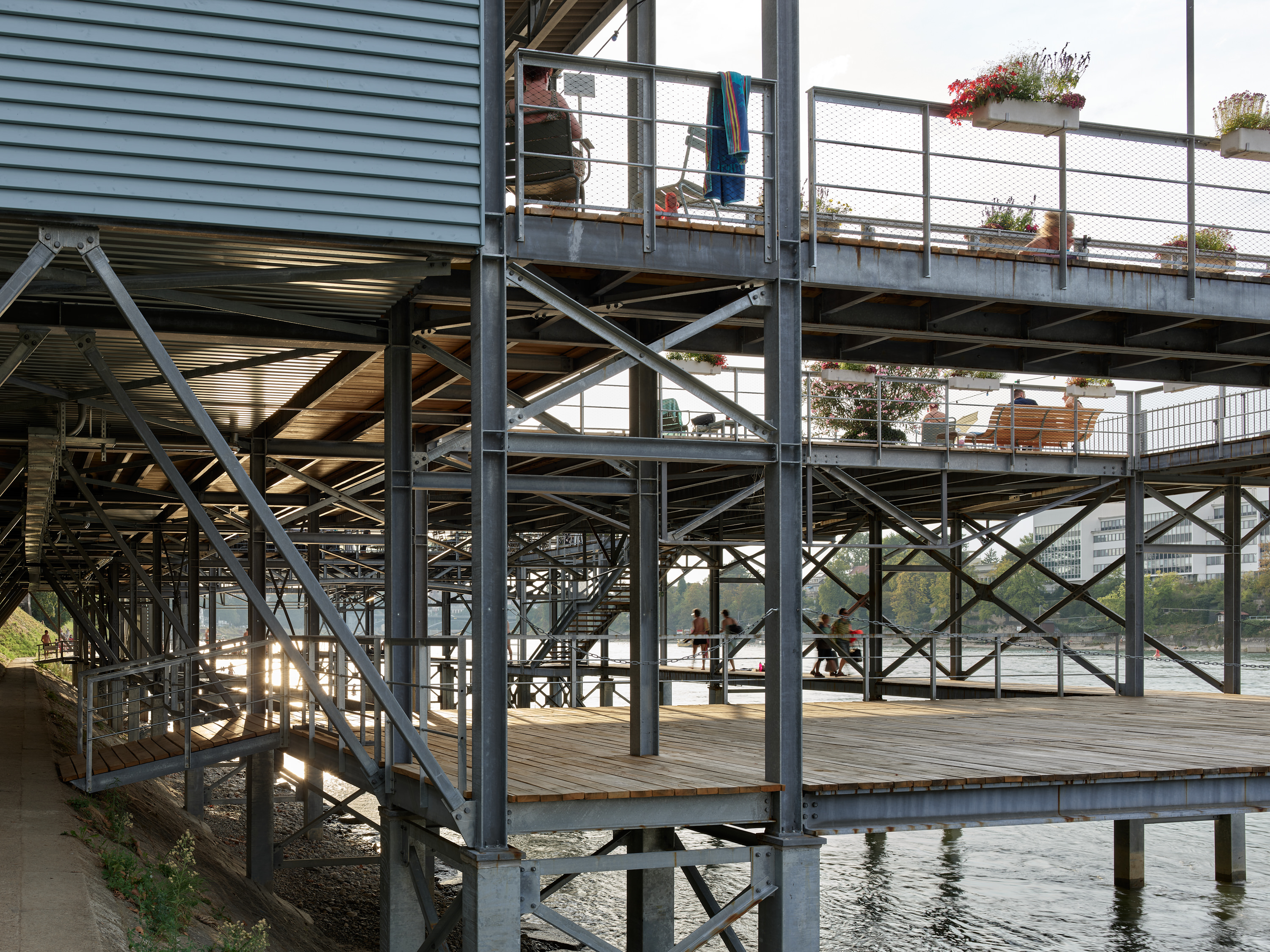 Ahp0095 AIQ4 019640 J3